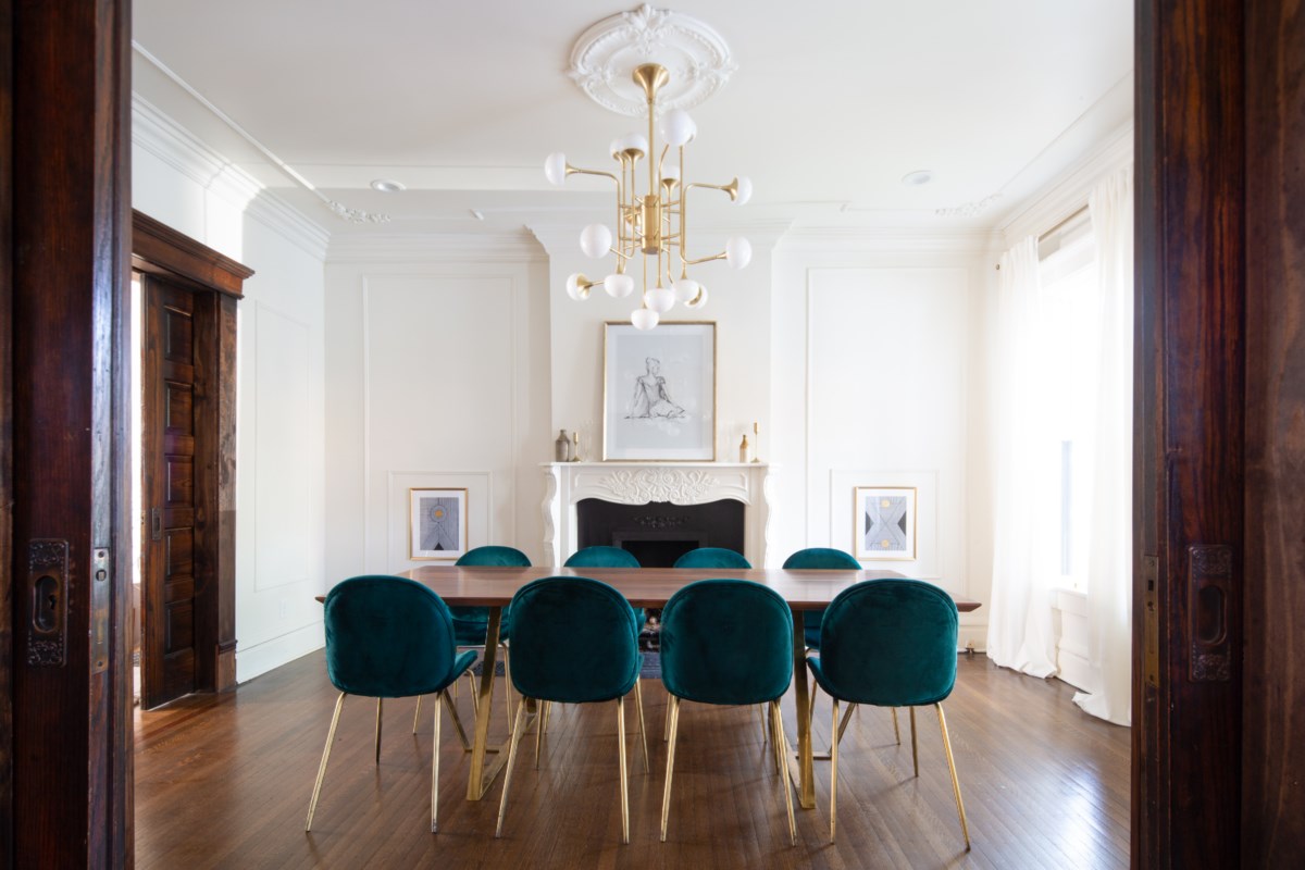 Aria Astoria Modern Brass Chandelier