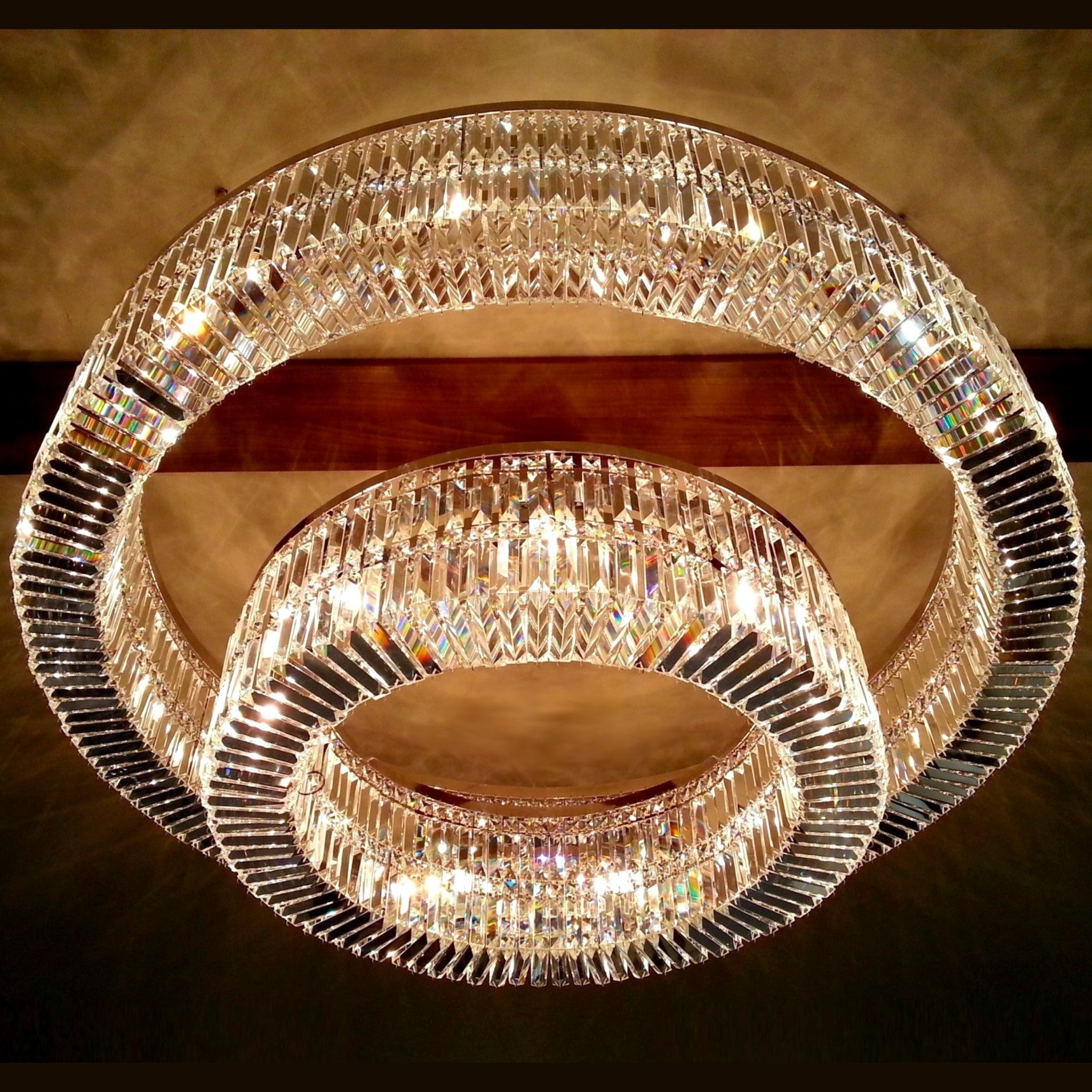 Aria Victory Round Modern Glass Chandelier - Luchiante.